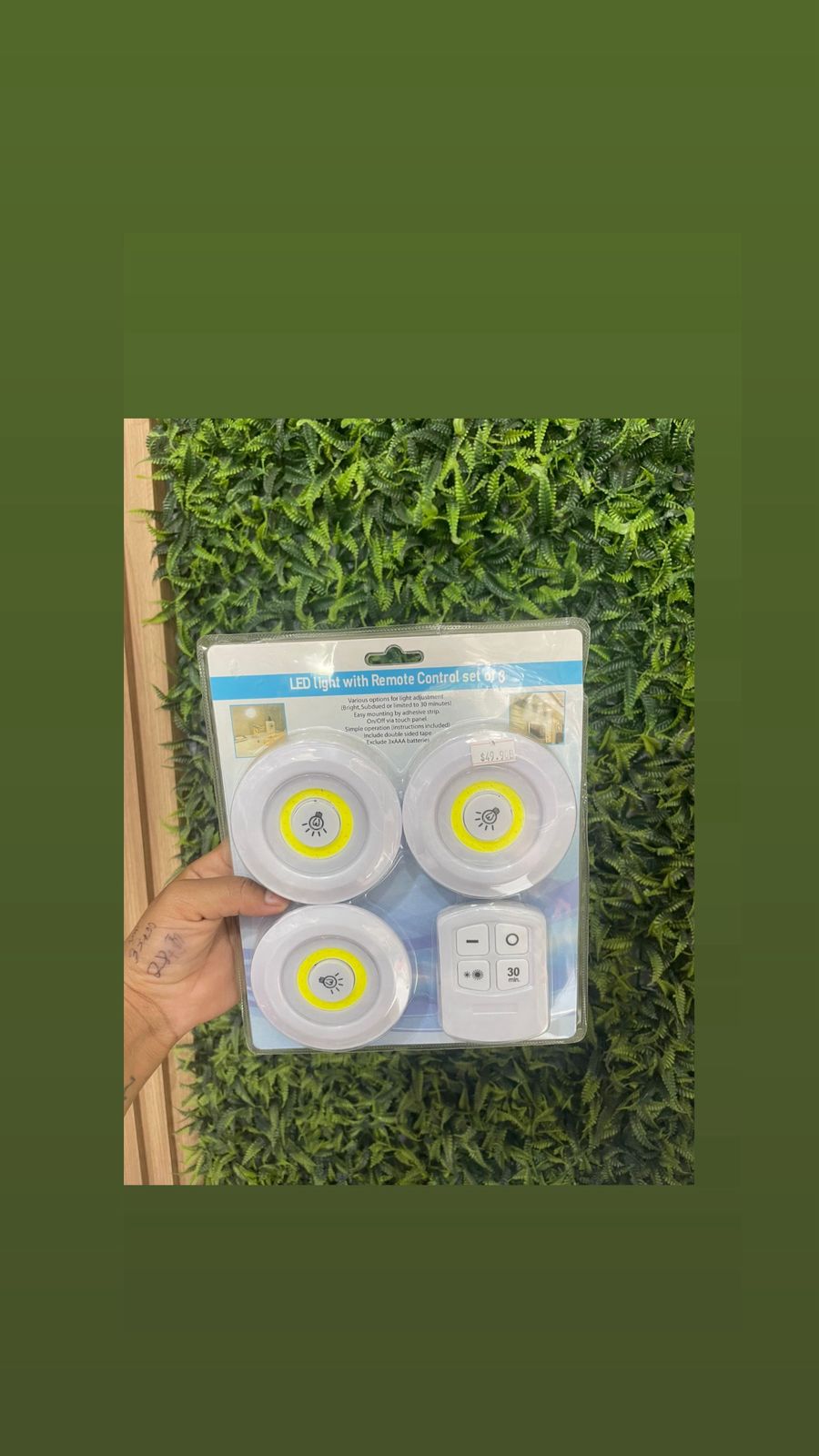 LUMINÁRIA COM CONTROLE A PILIA