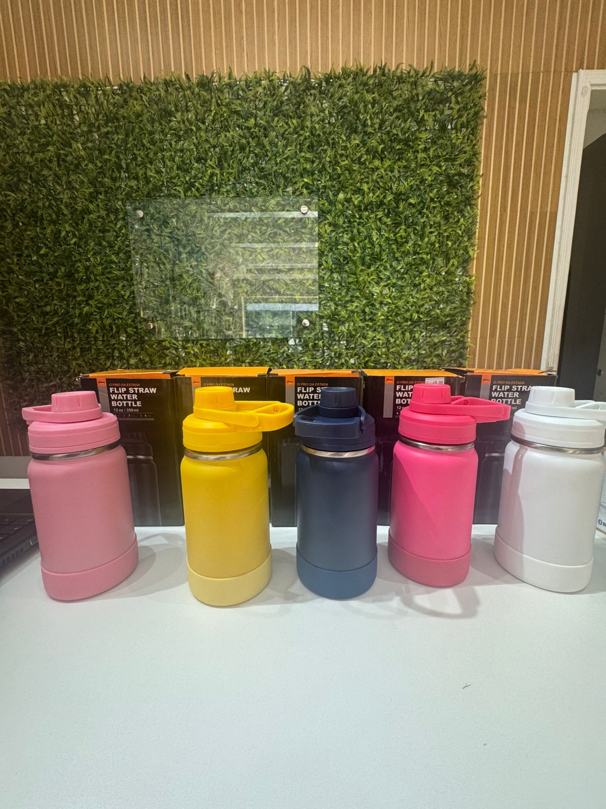 GARRAFA TERMICA 350ML COM PROTEÇAOAO